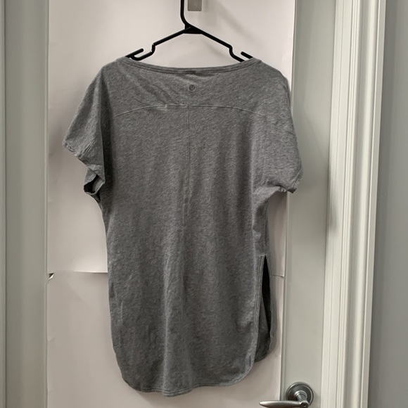 Lululemon T Shirt - Picture 2 of 4